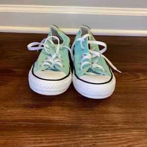 Turquoise Low Top Converse Men’s 4 Women’s 6